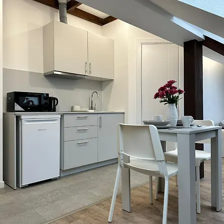- Monteurzimmer In Halle Saale - Ideal Fuer Firmen Und Monteure Naehe Leipzig Halle Airport, Kabelsketal, Schkopau, Leuna, Merseburg Dom wakacyjny
